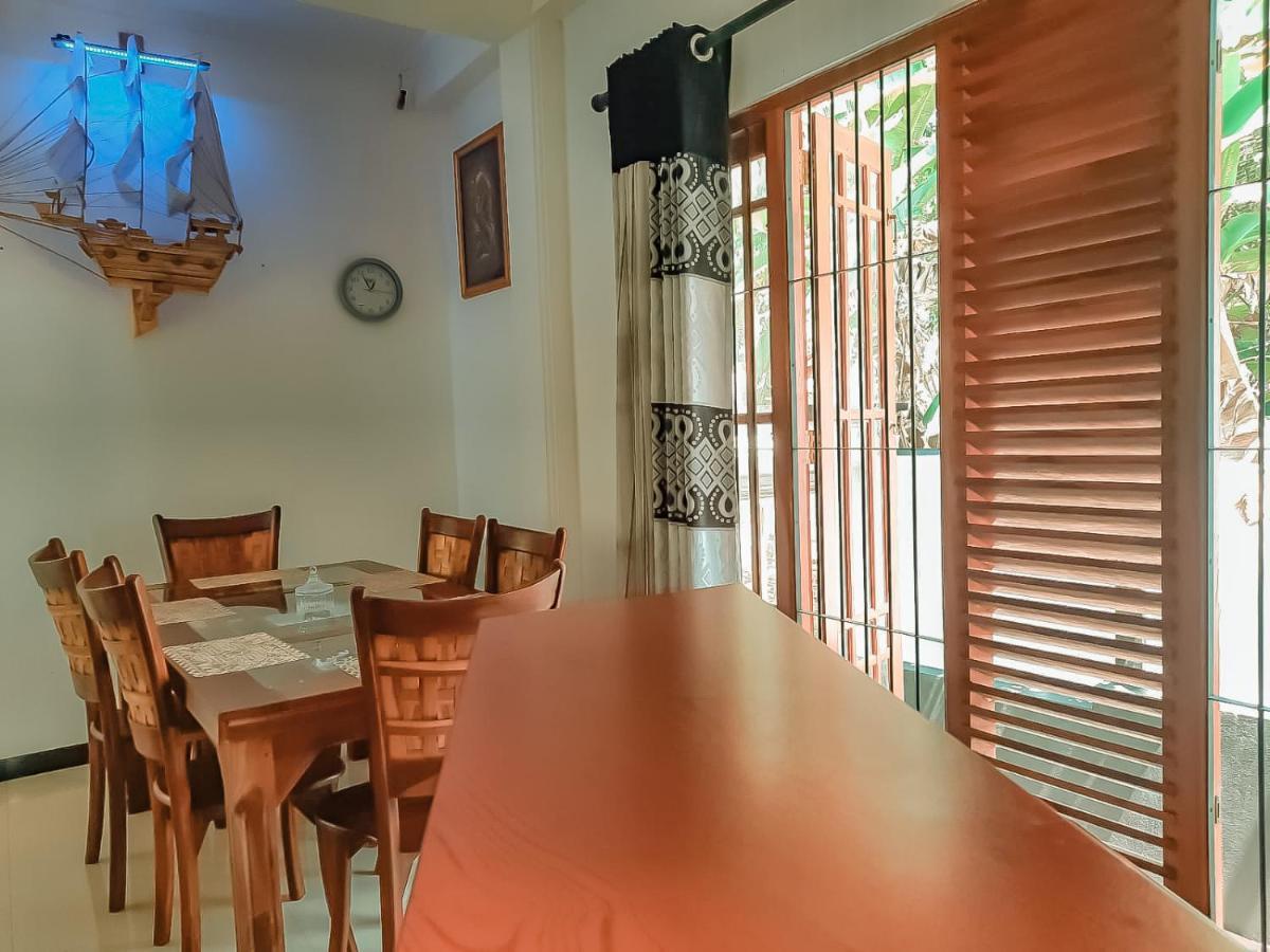 Hotel White House Ratnapura Dış mekan fotoğraf