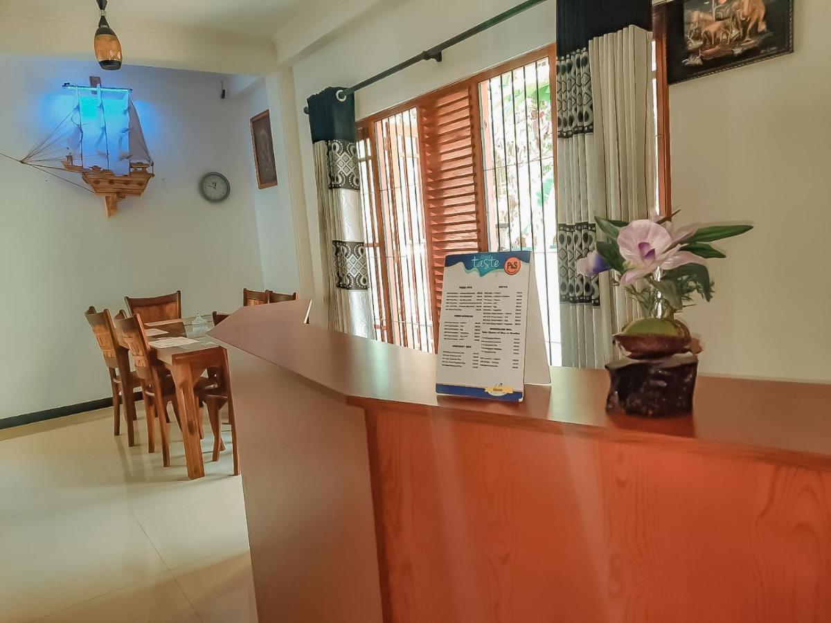 Hotel White House Ratnapura Dış mekan fotoğraf