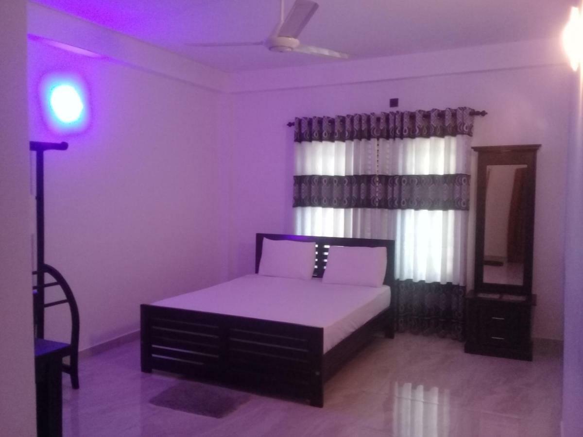 Hotel White House Ratnapura Dış mekan fotoğraf